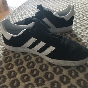 Women's adidas Gazelle 8.5