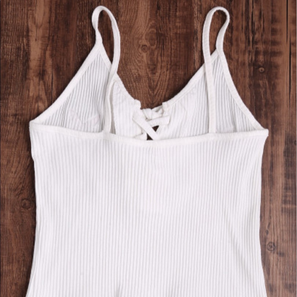 !!NEW ARRIVAL!!!White Rose Embroidered Tank - Picture 5 of 5