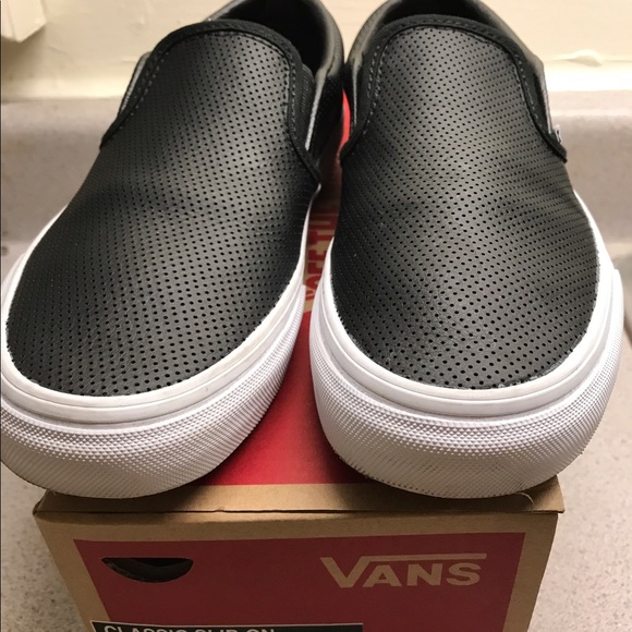 Vans - Picture 1 of 4