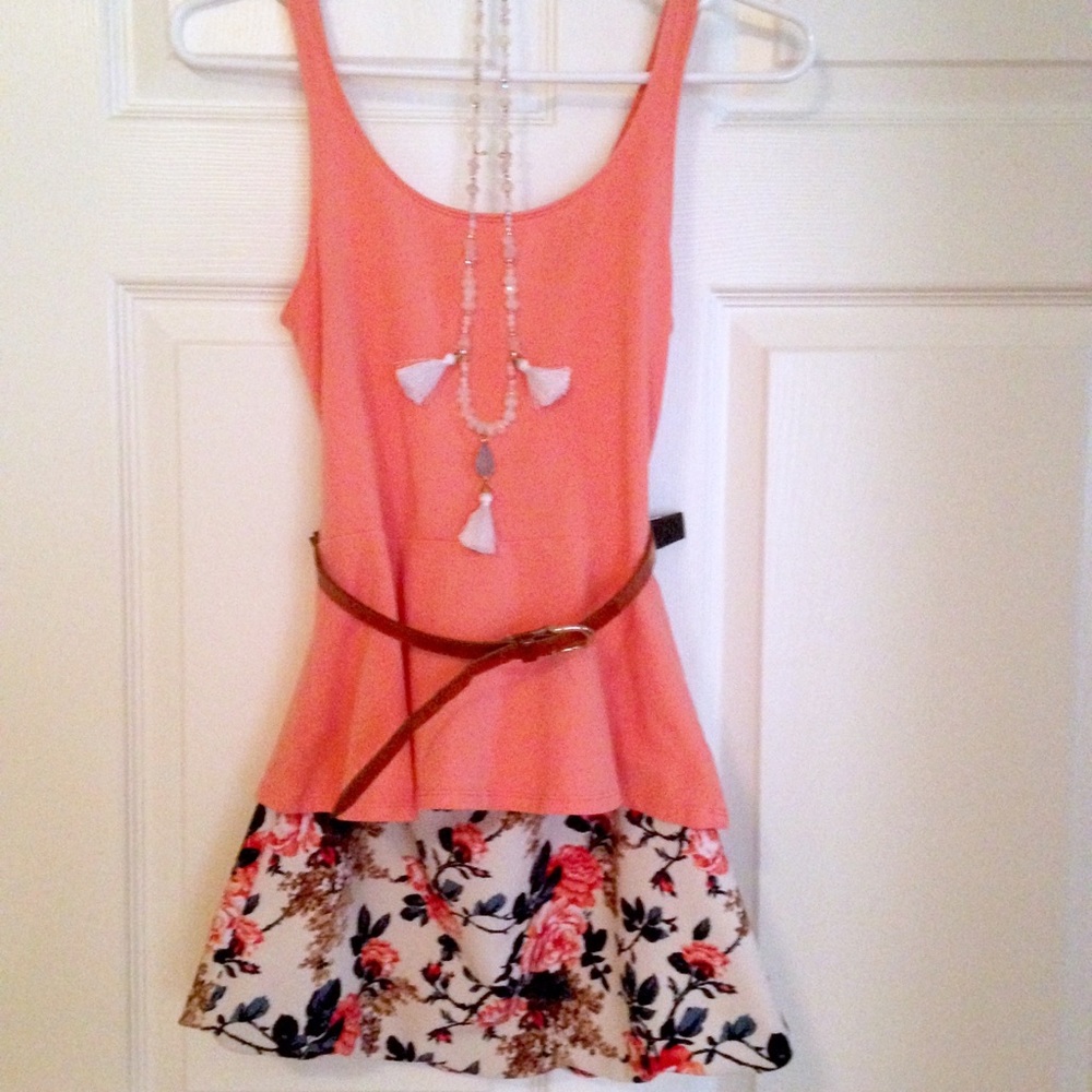 Peach peplum tank top with zipper