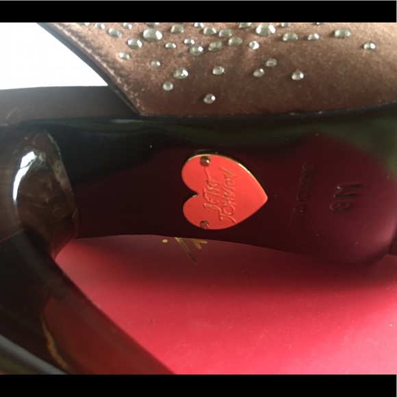 Stunning Betsey Johnson Platform Heels 8 - Picture 4 of 4