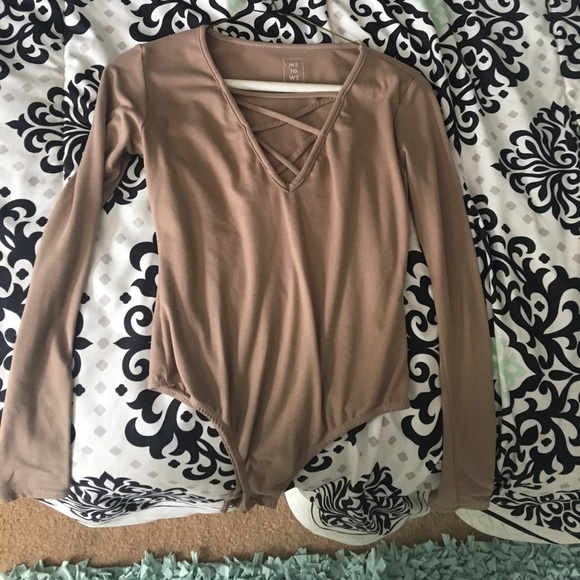 Tops - Long sleeve tan body suit
