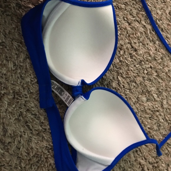 Bathing suit - Picture 3 of 3