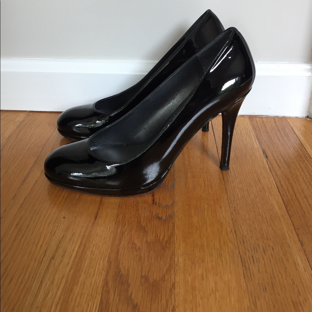 Black Patent Stuart Weitzman Heels - Picture 3 of 5