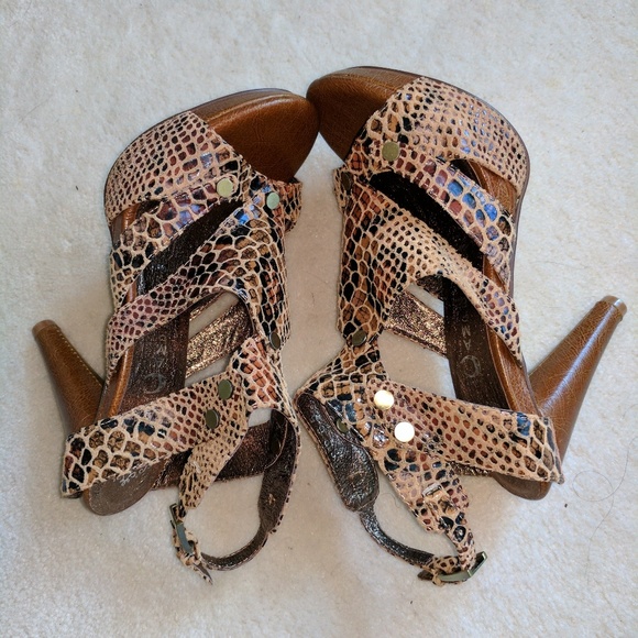 Ibiza high heel shoes - Picture 2 of 5