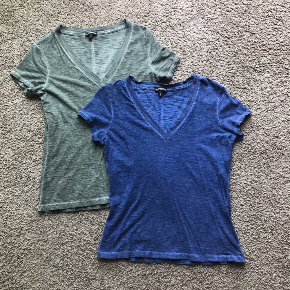 Express V-Neck Bundle