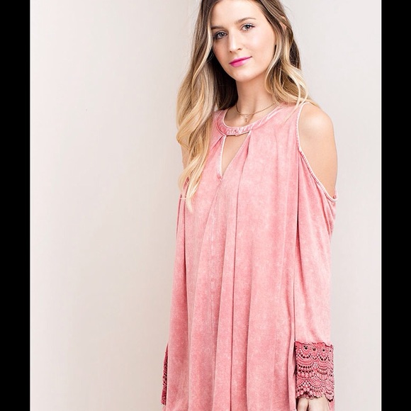 Last One !!! -COLD SHOULDER MINERAL WASH TUNIC - Picture 3 of 4