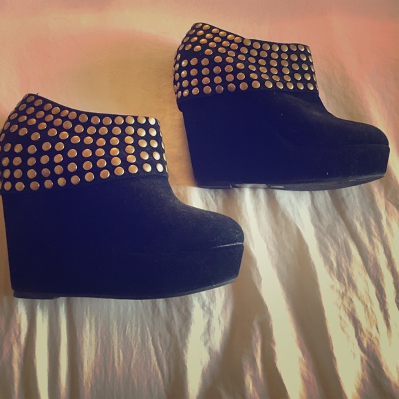 Shoes - Ankle booties! Great condition, no studs missing!!