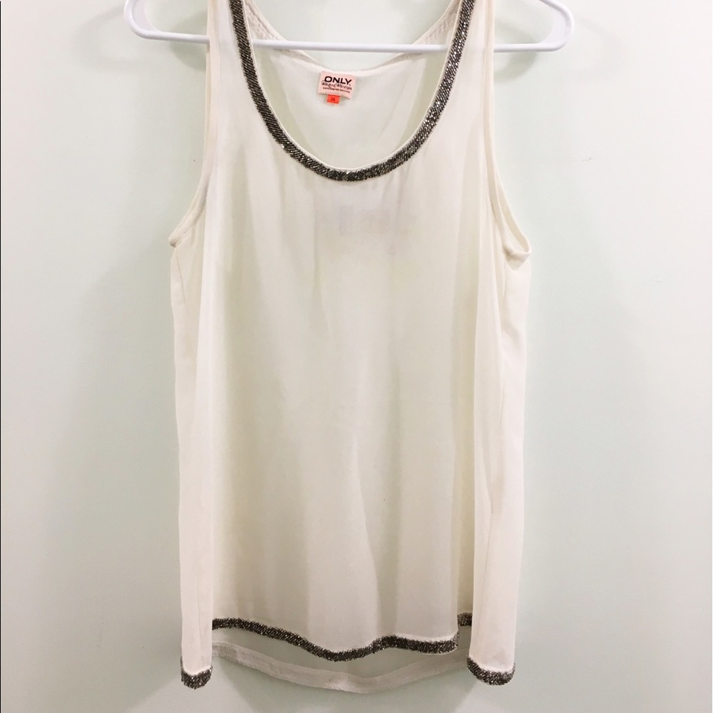 Shear top with beaded edges
