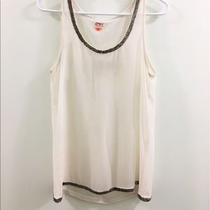 Shear top with beaded edges