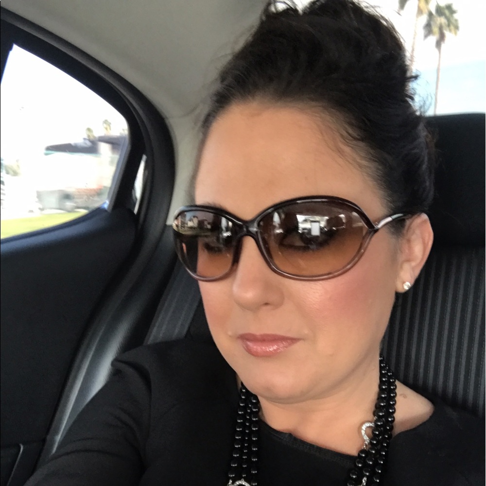 Meet your Posher, Tara