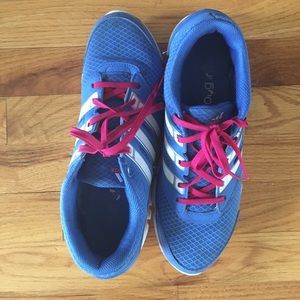 Women's 8.5 Adidas running shoes