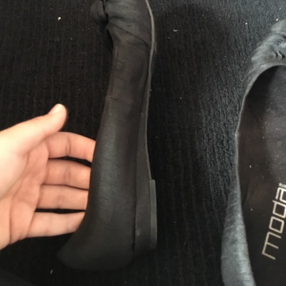 Black MODA Flats - Picture 3 of 4