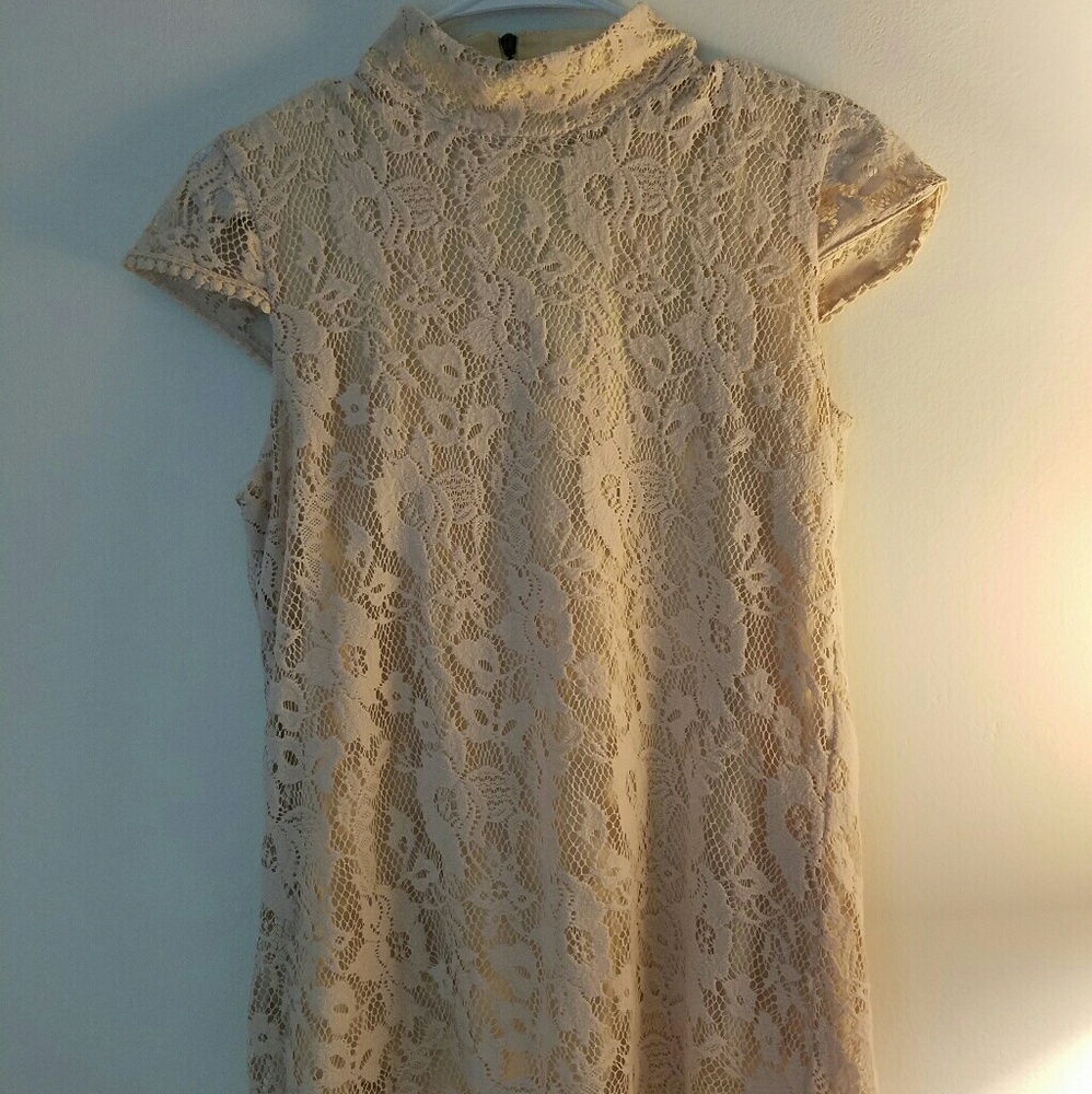 Zara tRAfALuC Lace top