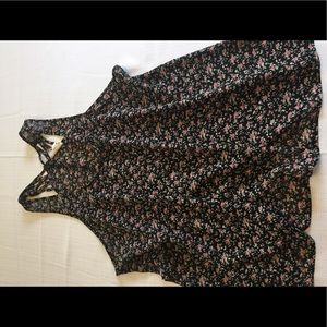 LOWEST PRICE! Tank top, precious pattern, flowy!