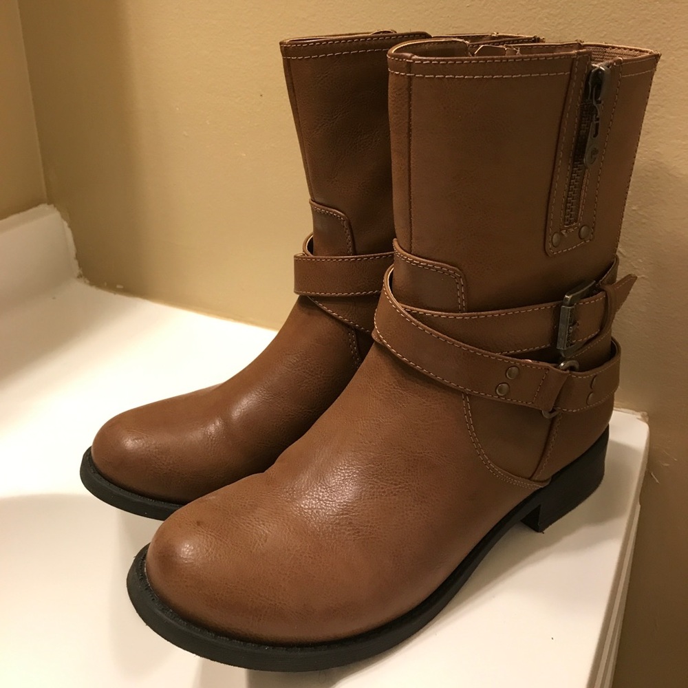 Guess boots