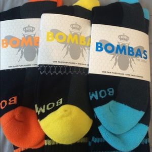 Set of 3 socks.