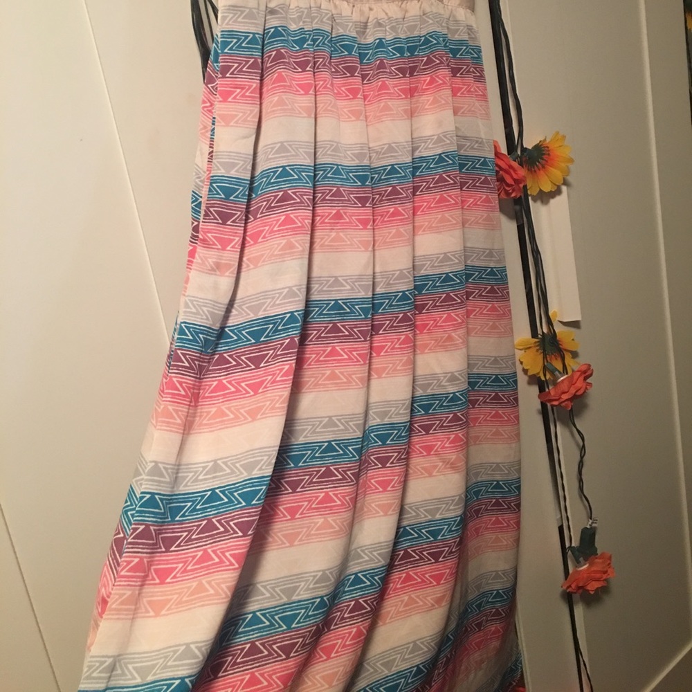 Asymmetrical Aztec Print Dress - Picture 2 of 4