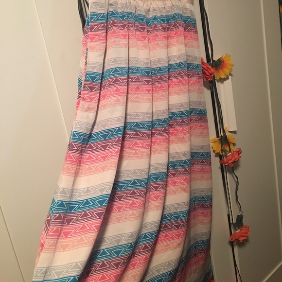 Asymmetrical Aztec Print Dress - Picture 2 of 4