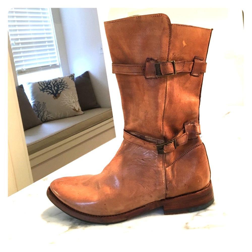 New 9.5 bovine leather Bed Stu boots never worn