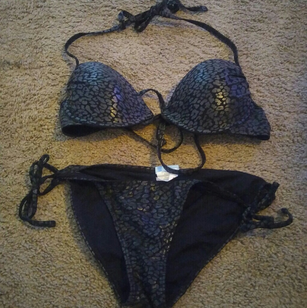 ⭕donated⭕ Black leopard bikini