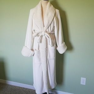 Pottery Barn Women's Robe