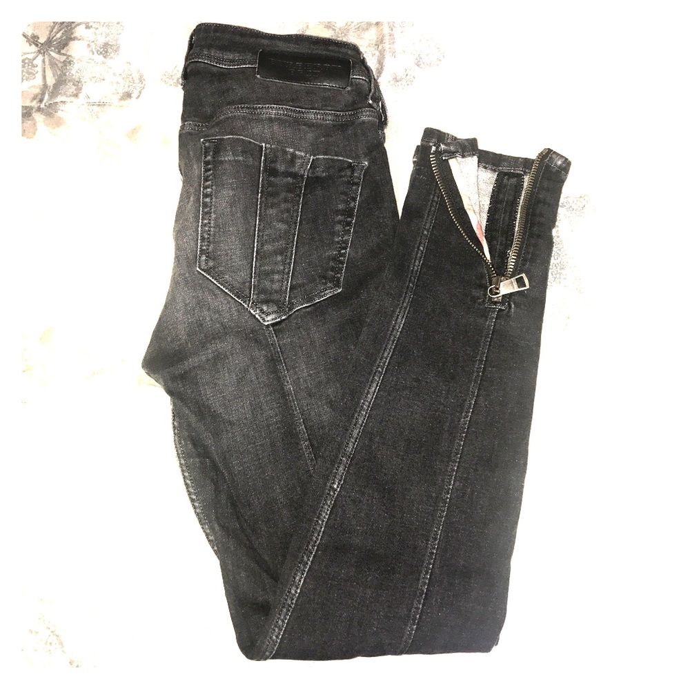 ✨Authentic✨Burberry Brit "Benton Skinny Jeans"