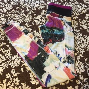 Lululemon print leggings. Only worn once!
