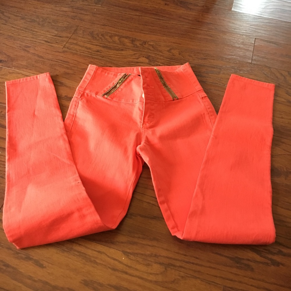 High waisted jeans never worn