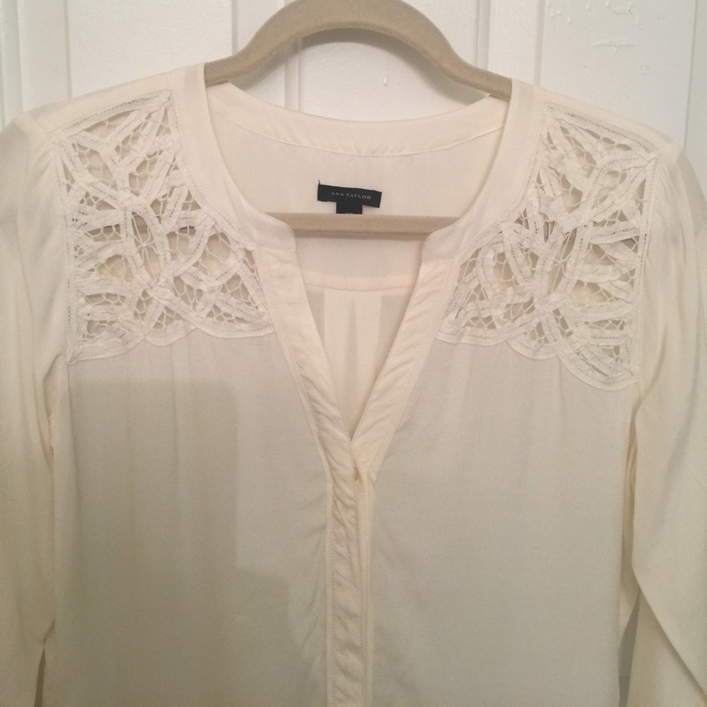 Ann Taylor. Long sleeve Blouse.