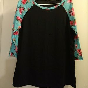 Womens long sleve top size large