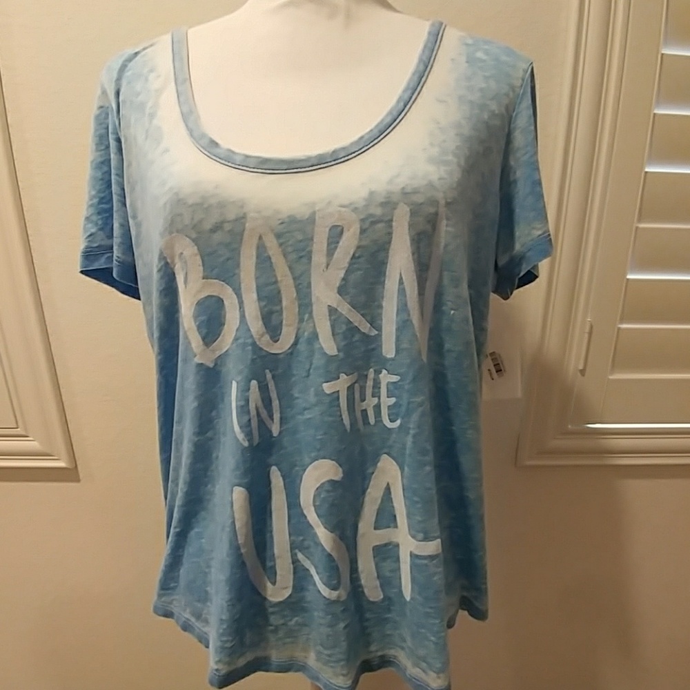 Dreamr t shirt born in the USA sz L, nwt