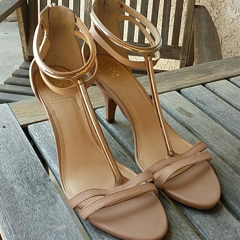 Beautiful Vince Camuto heels
