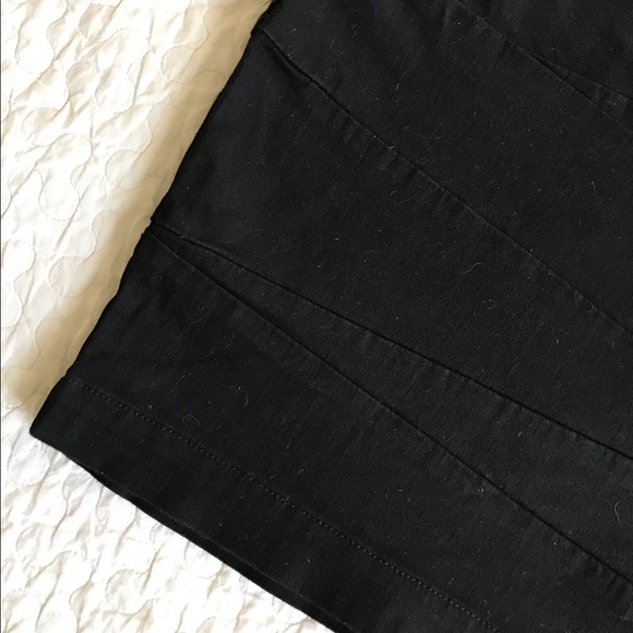 ⭐️ LB black denim pencil skirt. - Picture 4 of 4