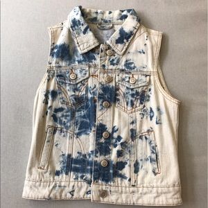 Foreign Exchange Jean Vest