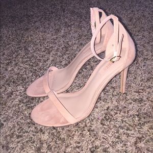 Tan/Nude Heels