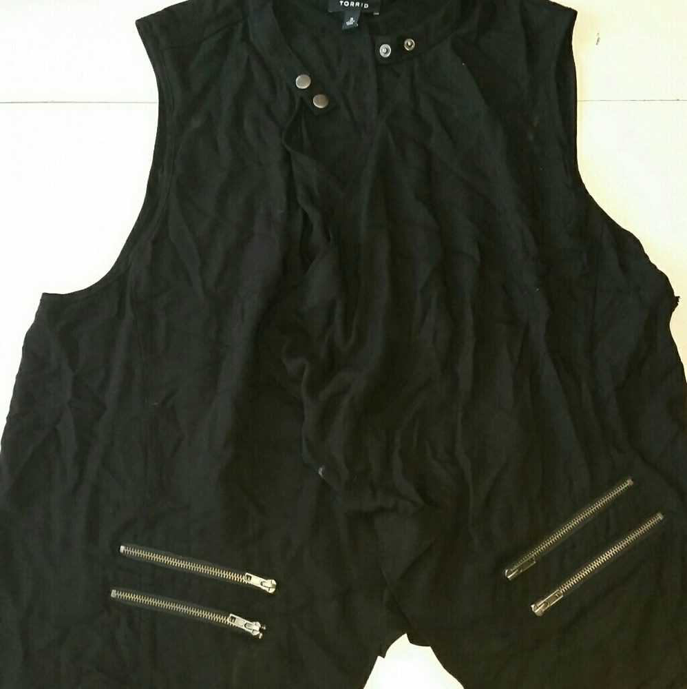 Torrid vest
