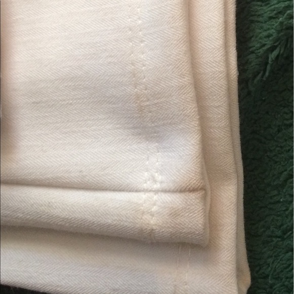 Fashion Magazine- Great pair of white pants - Picture 7 of 8