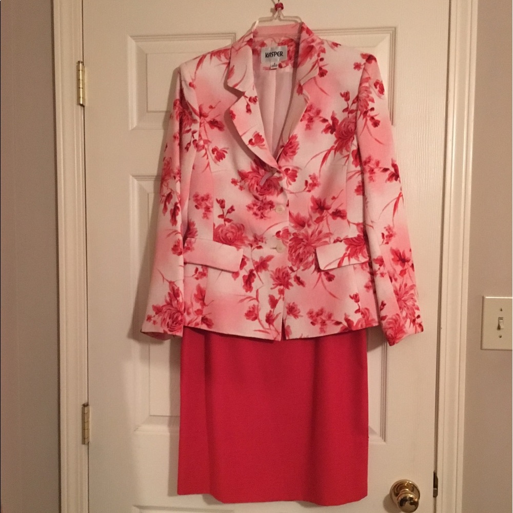 Kasper floral business suit, size 8