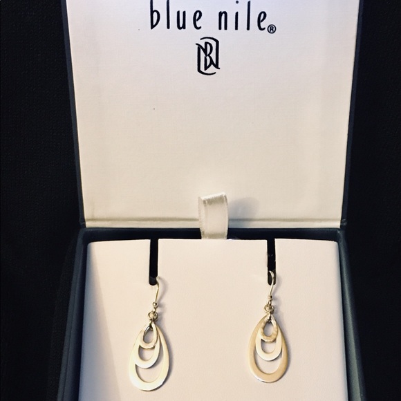 💯 Blue Nile silver earrings - Picture 2 of 4