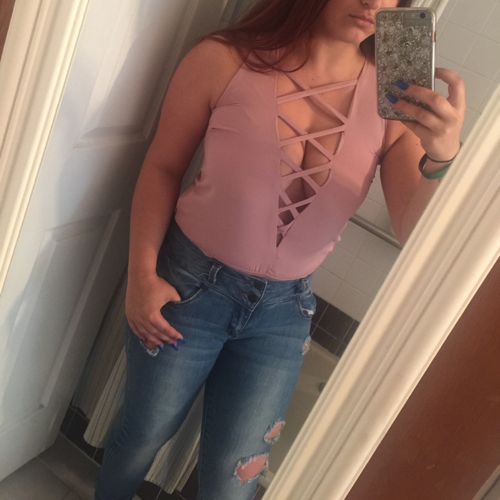 Dusty rose front tank bodysuit 😍