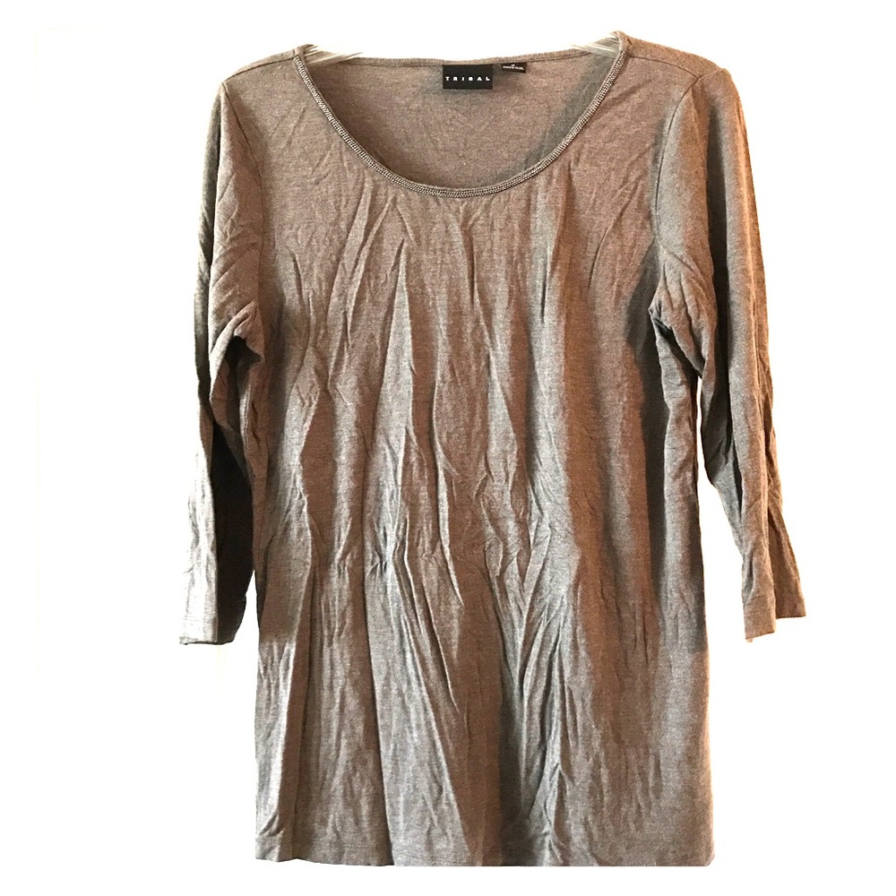 Tribal brown 3/4 shirt.