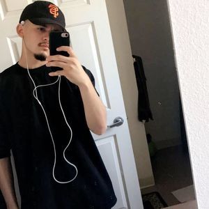 Meet your Posher, Jonathan