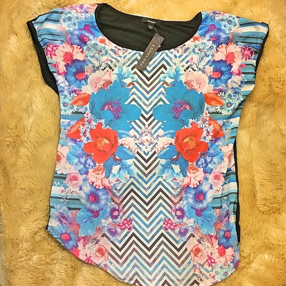 NEW! Floral Print Top (Size L) - Picture 2 of 5