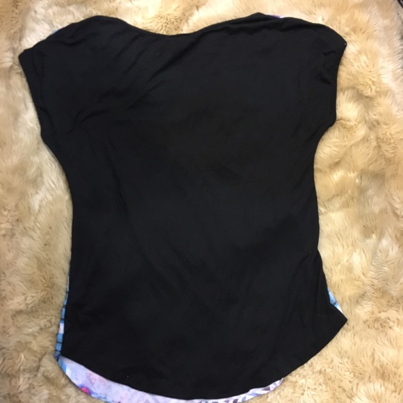 NEW! Floral Print Top (Size L) - Picture 5 of 5