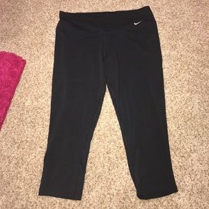 Nike dri fit Capri pants