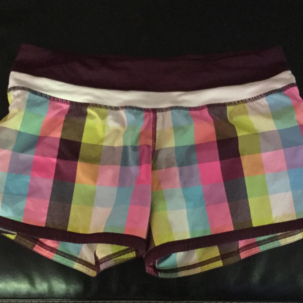 Lululemon plaid shorts size 8