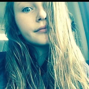 Meet your Posher, Rayna