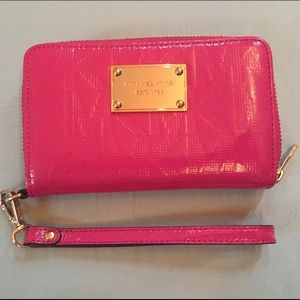 michael kors (real) wristlet