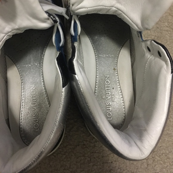 Louis Vuitton - Picture 2 of 5